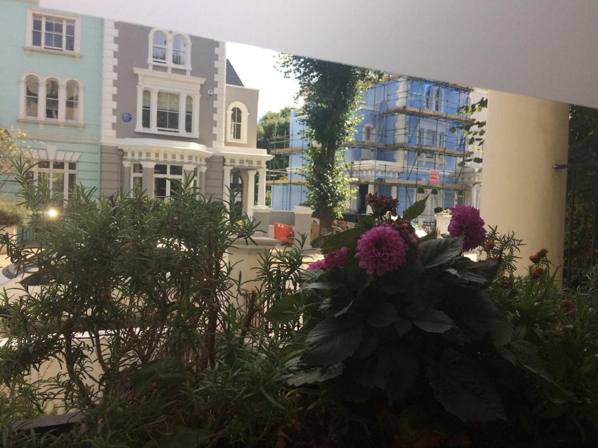 Notting Hill Charm -Sleeps 5 - Urban Retreat Lägenhet London Exteriör bild