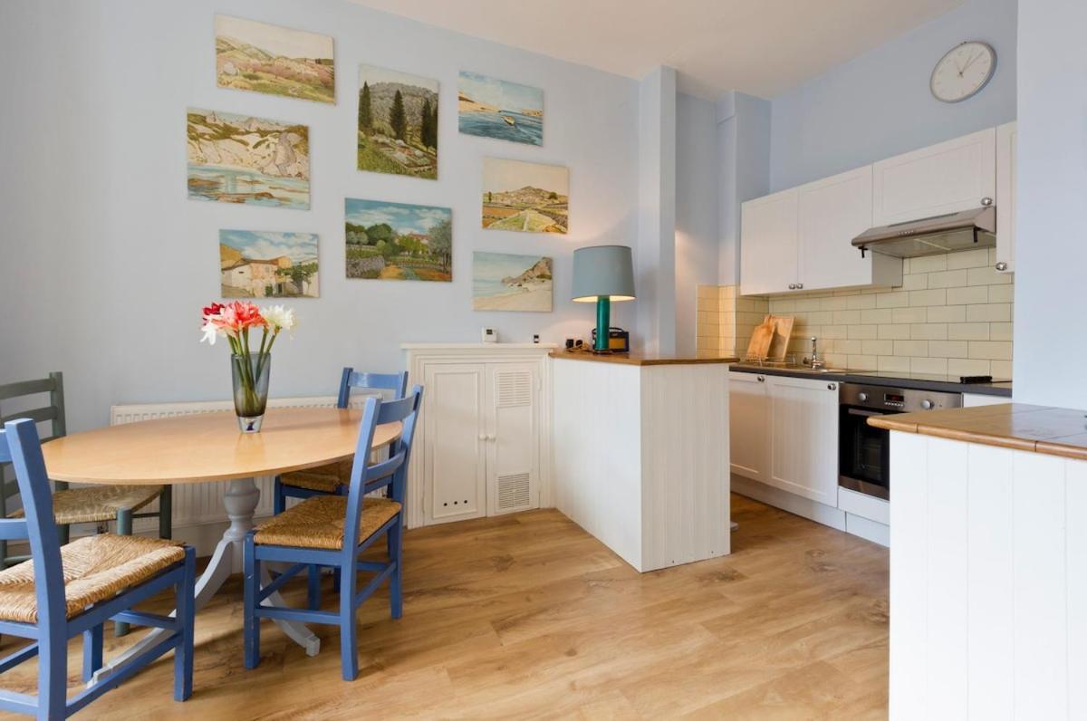 Notting Hill Charm -Sleeps 5 - Urban Retreat Lägenhet London Exteriör bild