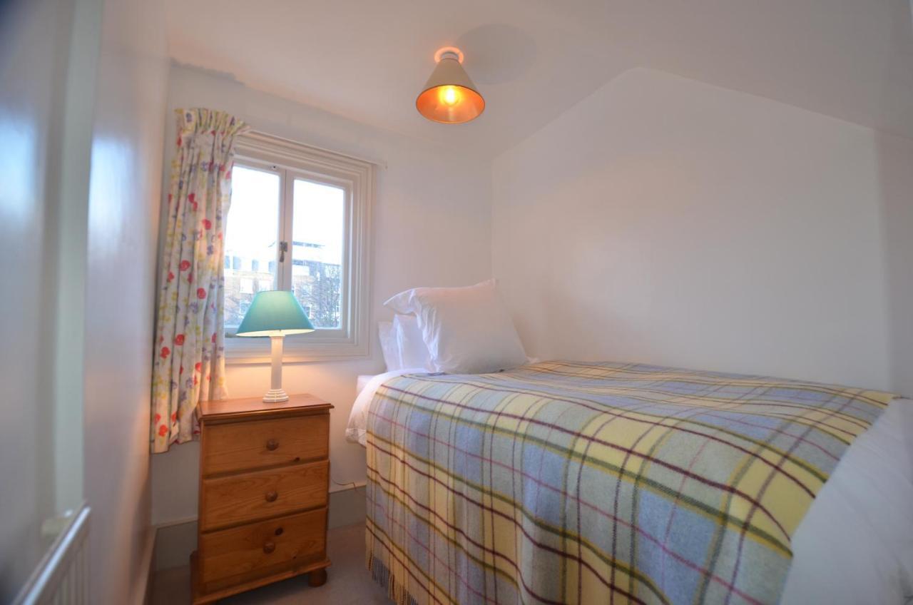 Notting Hill Charm -Sleeps 5 - Urban Retreat Lägenhet London Exteriör bild