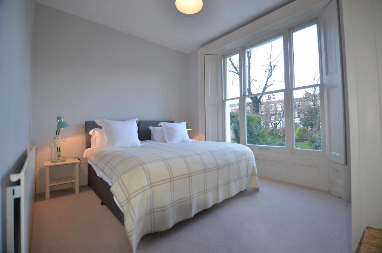 Notting Hill Charm -Sleeps 5 - Urban Retreat Lägenhet London Exteriör bild